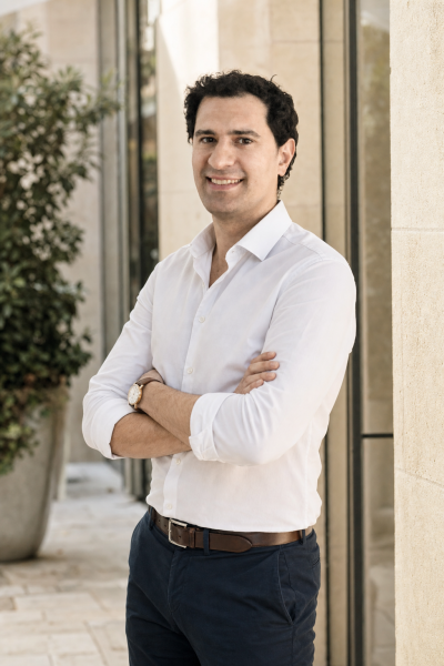 Dr. Michael Siahou